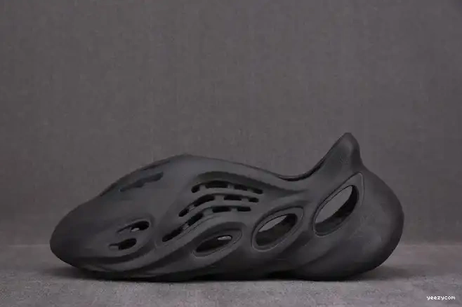 Onyx HP8739 Foam Adidas RNNR Yeezy 0430